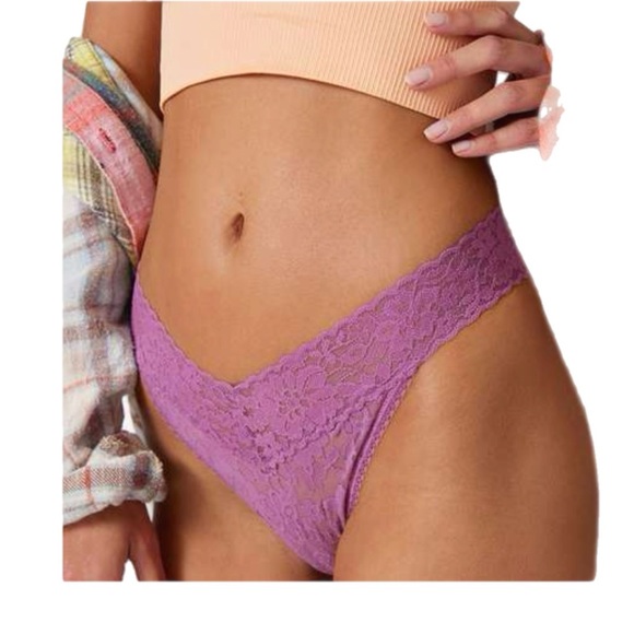 NWT Hanky Panky Daily Lace Original Rise Thong 2 Pack. New in original package. - Picture 2 of 8